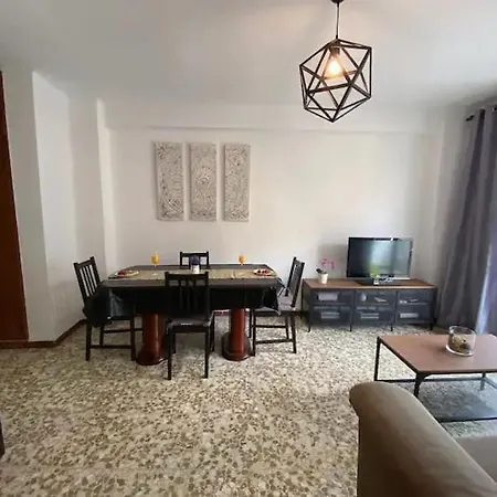 En El Centro Amplio Y Confortable Apartment Malaga