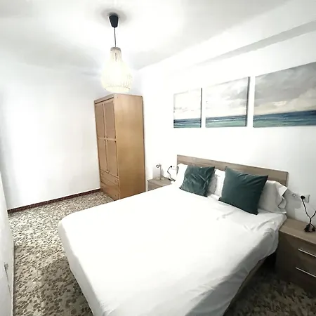 En El Centro Amplio Y Confortable Apartment Malaga